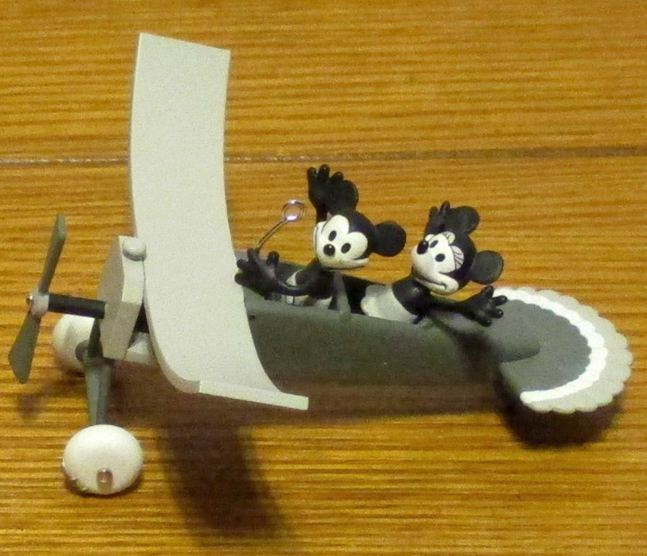 2010 Plane Crazy - Mickey & Minnie - Limited Quantity